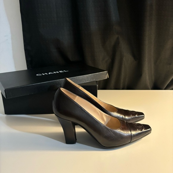 Vintage Chanel Double CC Cap Toe Lambskin Heel Pumps 
Dark Brown - Picture 7 of 16